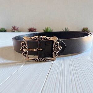 🗺️ Vintage Style Embossed Faux Leather Black Belt No Signs of Wear Rustic Buckle